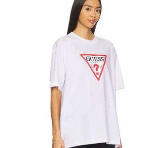 GUESS Tee shirt